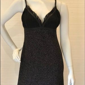 ST JOHN COLLECTION

BLACK SANTANA SLEEVELESS DRESS